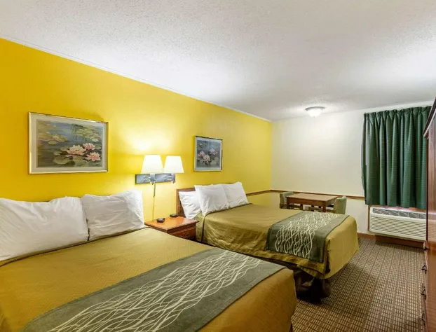 Econo Lodge Morgantown hotel detail image 1