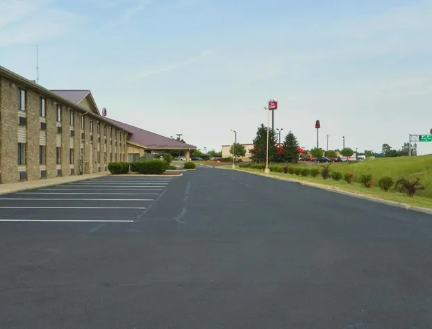 Royalton Inn & Suites hotel detail image 2