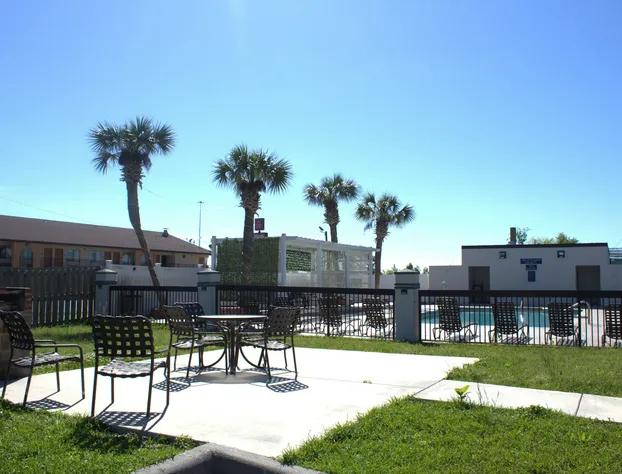 Days Inn by Wyndham Marianna hotel detail image 3