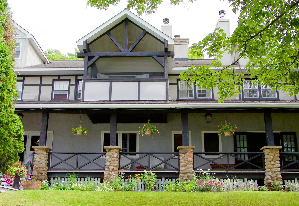 Sir Sam's Inn & Waterspa - Adults Only hotel hero