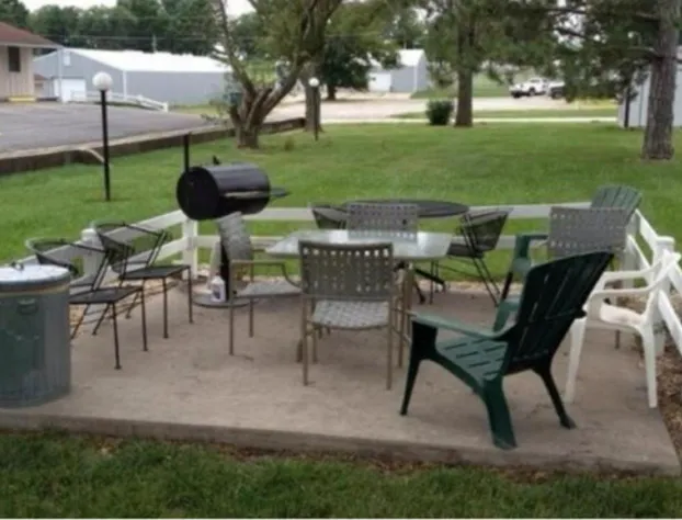 Twin Pine Motel hotel detail image 2