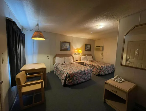 Twin Pine Motel hotel detail image 3