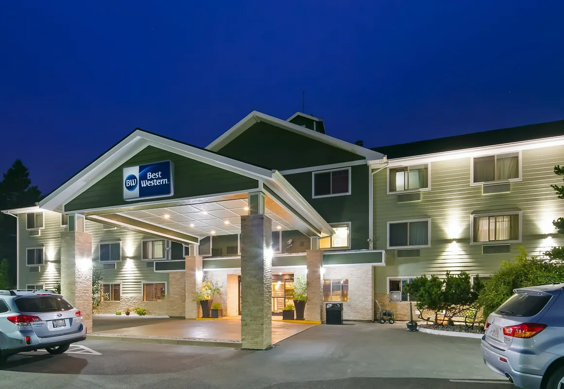 Best Western Long Beach Inn hotel hero
