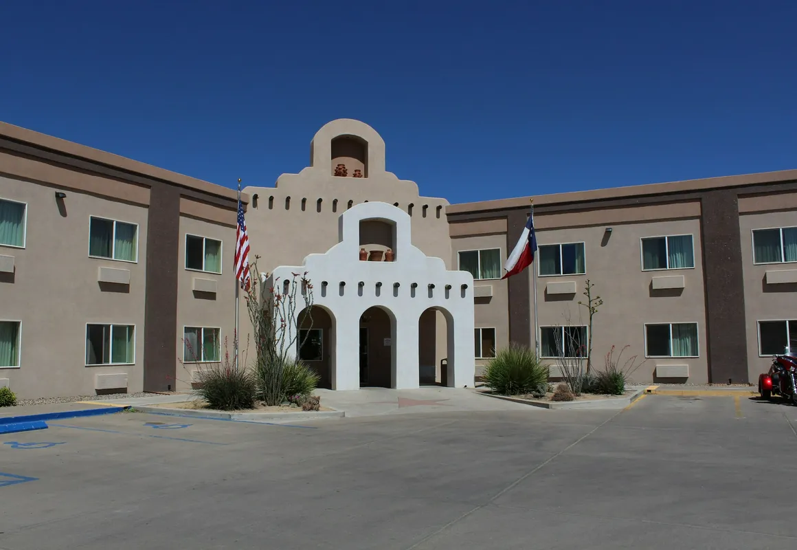 Quality Inn hotel hero