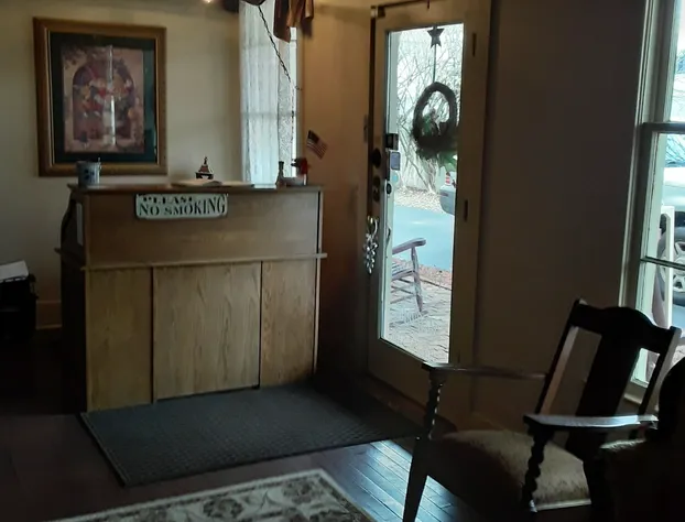 Hall Place Bed and Breakfast hotel detail image 2