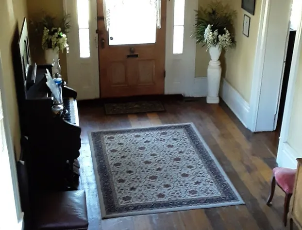 Hall Place Bed and Breakfast hotel detail image 3