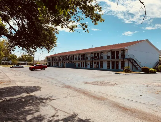 Econo Lodge Crystal Coast hotel detail image 1