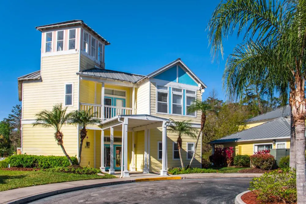 Barefoot'n Resort hotel hero