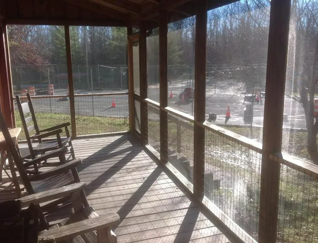 The Smokehouse Lodge and Cabins hotel detail image 2