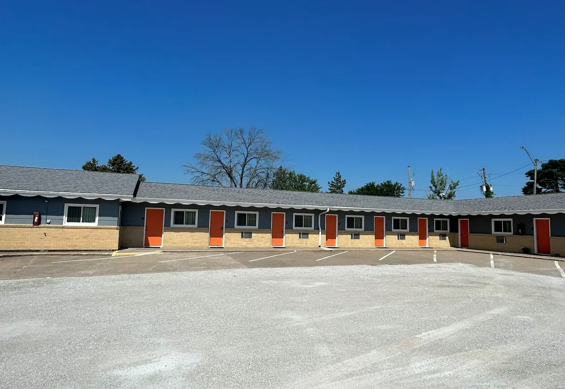 Royal Rest Motel hotel hero