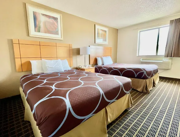 Econo Lodge Quincy hotel detail image 4