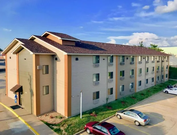 Quincy Inn and Suites hotel detail image 2