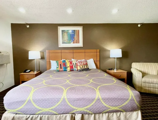 Quincy Inn and Suites hotel detail image 4