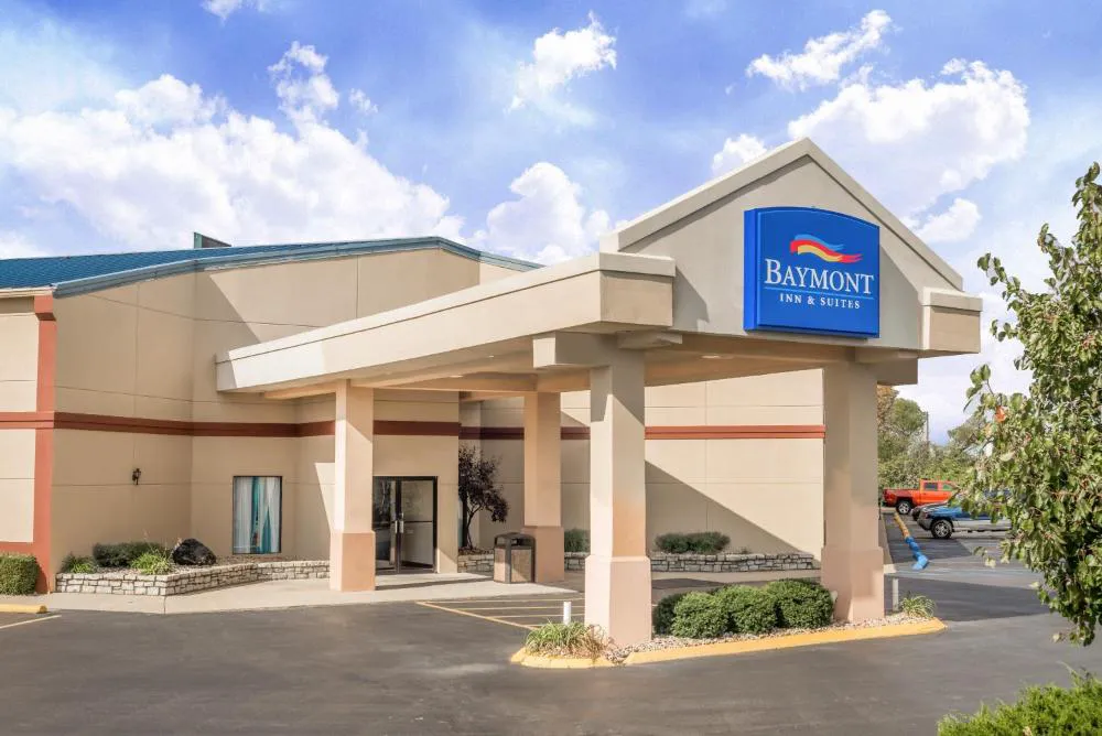 Baymont by Wyndham Greensburg hotel hero