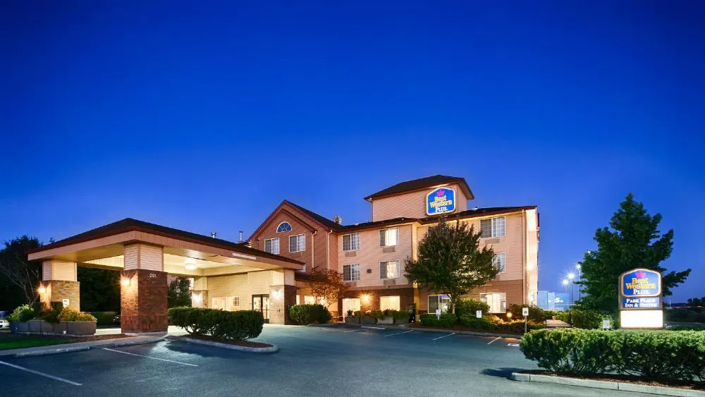 Best Western Plus Park Place Inn & Suites hotel hero