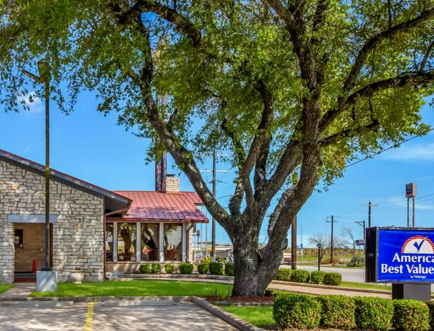 Americas Best Value Inn Columbus, TX hotel detail image 3