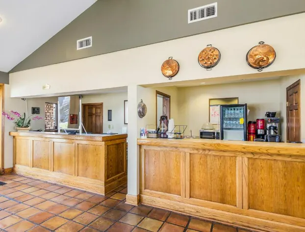 Americas Best Value Inn Columbus, TX hotel detail image 4