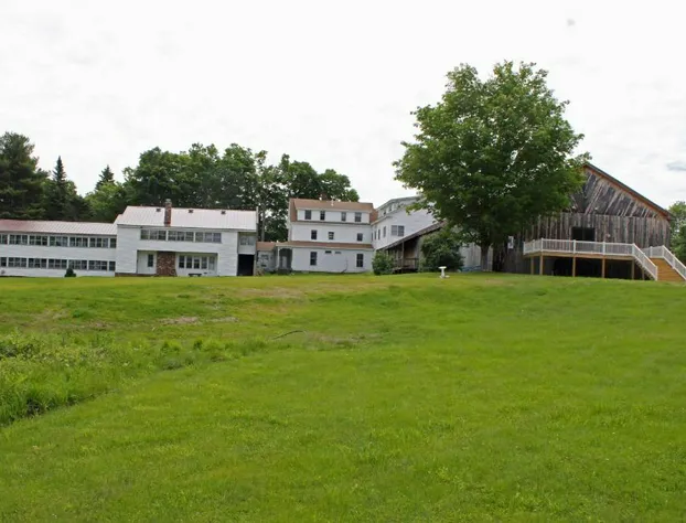 Lake Shore Farm Inn hotel detail image 3