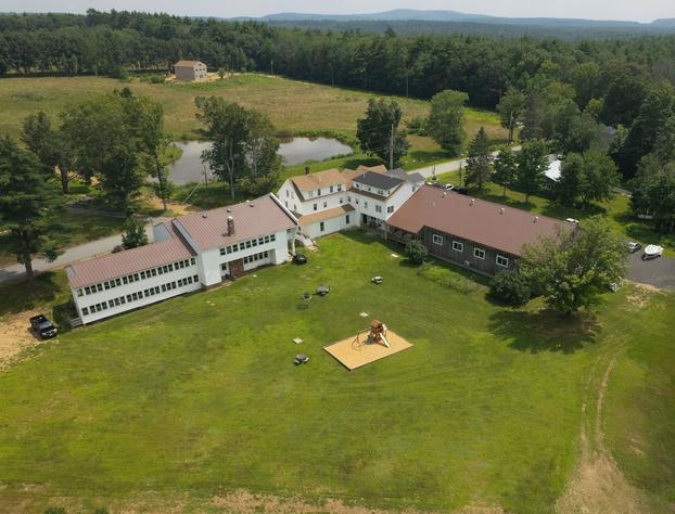 Lake Shore Farm Inn hotel detail image 4