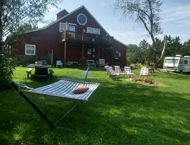 Kennedys Red Barn Inn hotel detail image 3