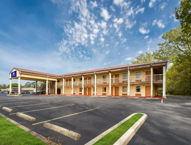 Americas Best Value Inn Montezuma hotel detail image 1