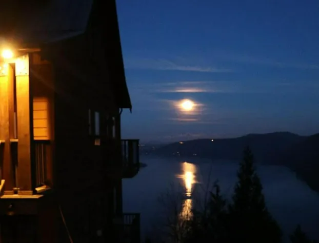 Moon Water Lodge hotel detail image 4