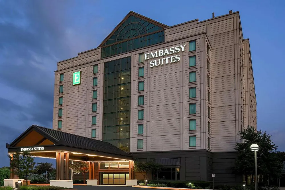 Embassy Suites by Hilton Chicago Lombard Oak Brook hotel hero