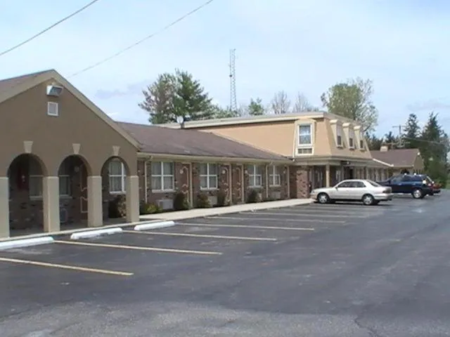 Hometown Inn Galion hotel hero