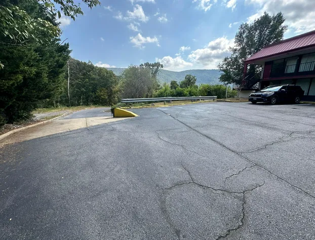 Hotel Red Rose by Townhouse Covington I-64 hotel detail image 4