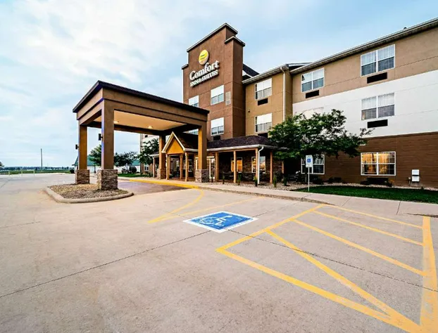 Comfort Inn & Suites Independence hotel detail image 1