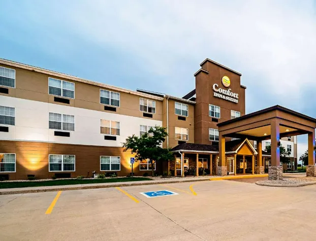 Comfort Inn & Suites Independence hotel detail image 2