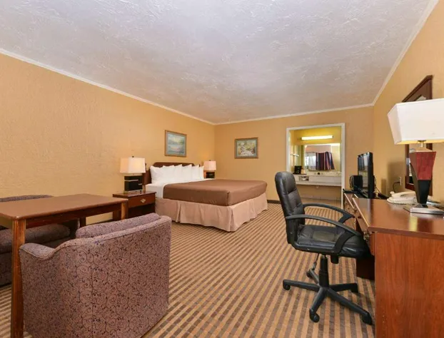 Executive Plus Inn & Suites hotel detail image 1