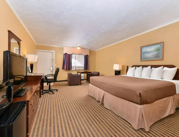 Executive Plus Inn & Suites hotel detail image 3