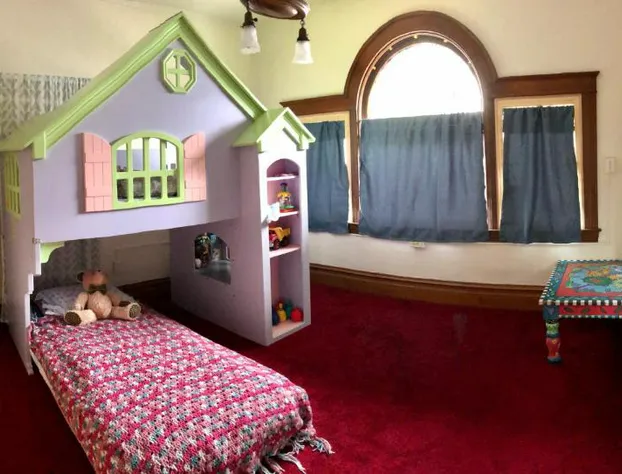 Near the pier hotel detail image 2