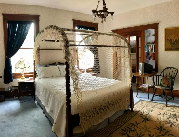 Near the pier hotel detail image 3