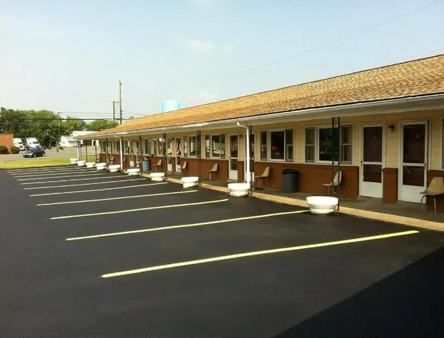 Budget Inn hotel detail image 1