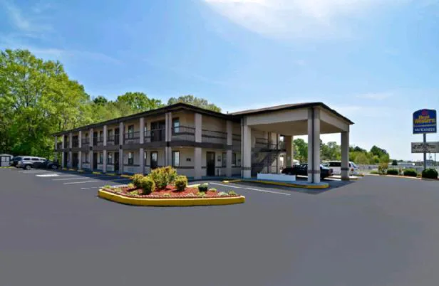 Best Western McKenzie hotel hero