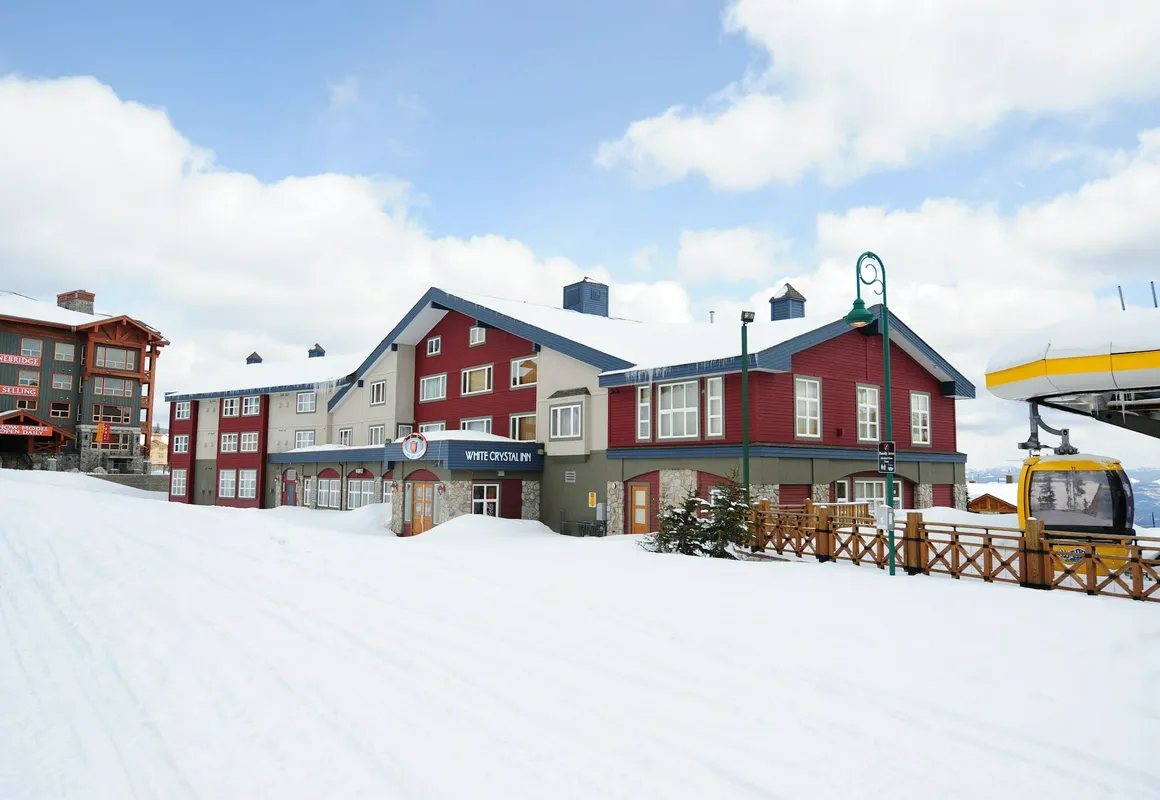 White Crystal Inn hotel hero