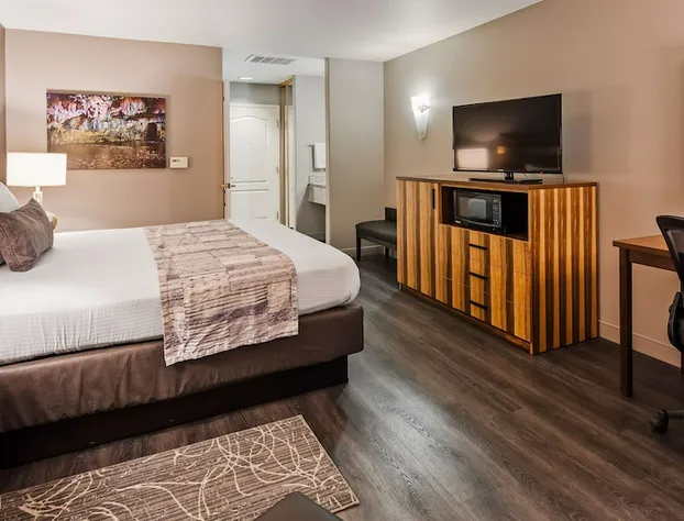 Best Western Cedar Inn & Suites hotel detail image 2