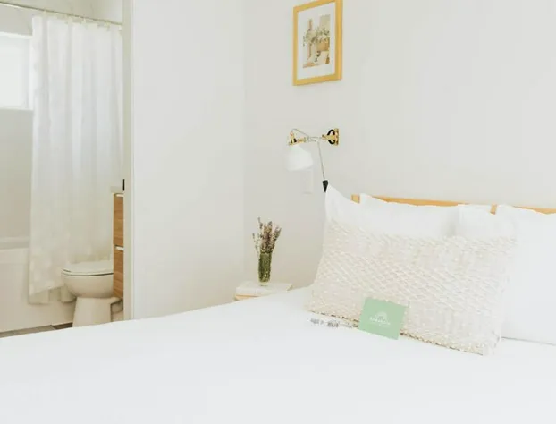 Naramata Courtyard Suites hotel detail image 4