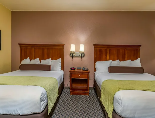 Best Western Plus Shamrock Inn & Suites hotel detail image 3