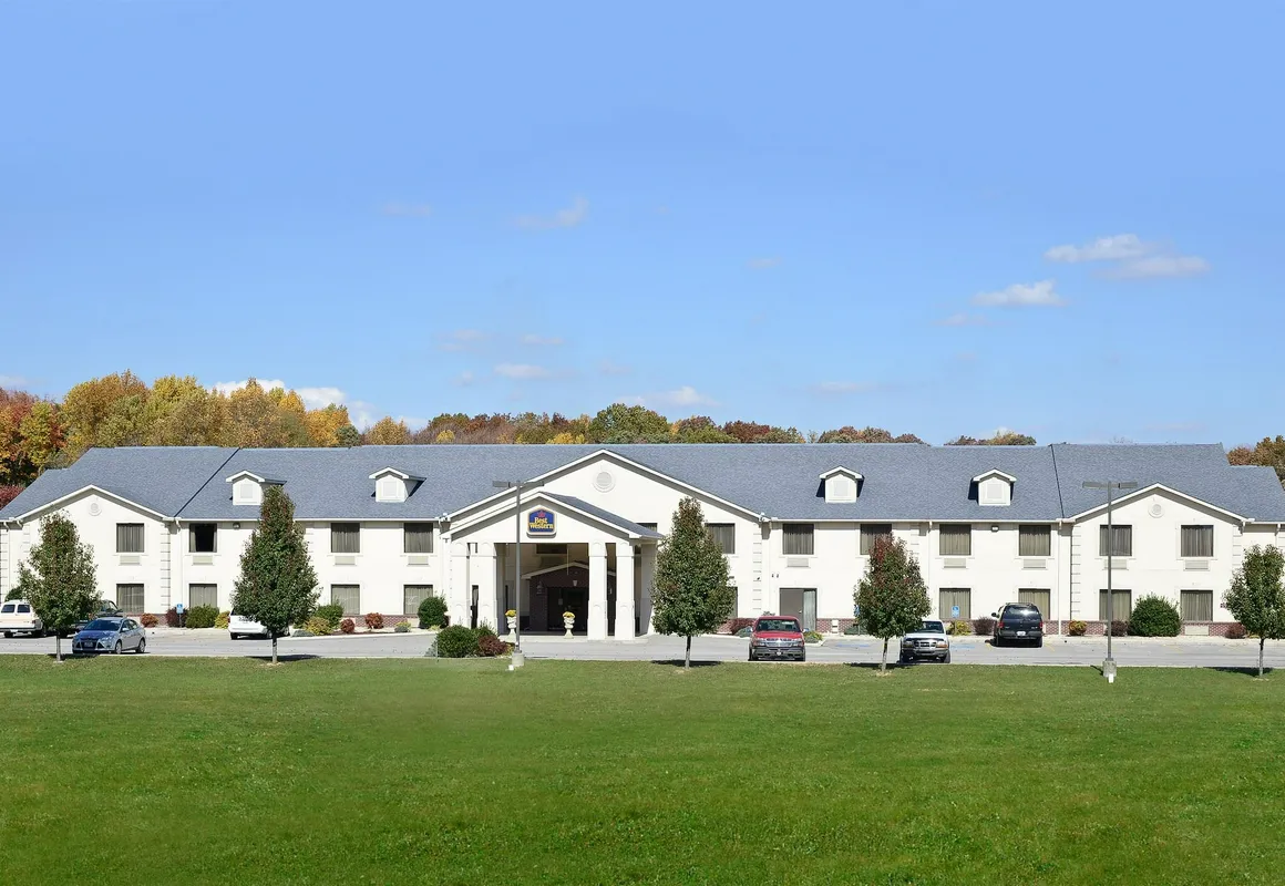 Baymont by Wyndham Albany hotel hero