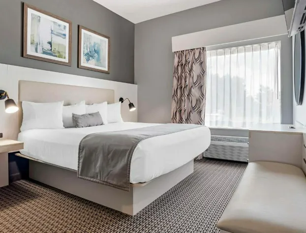 Best Western Plus Two Rivers Hotel & Suites hotel detail image 1