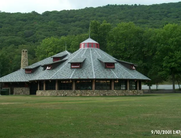 Overlook Lodge at Bear Mountain hotel detail image 1