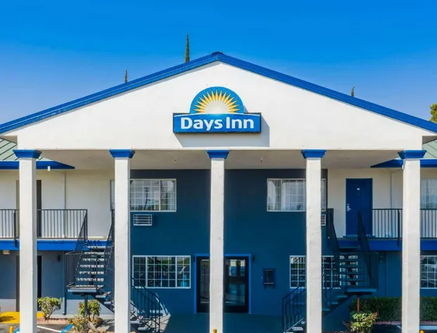 Days Inn by Wyndham Red Bluff hotel detail image 1