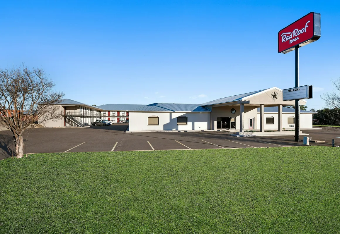 Red Roof Inn Nacogdoches hotel hero