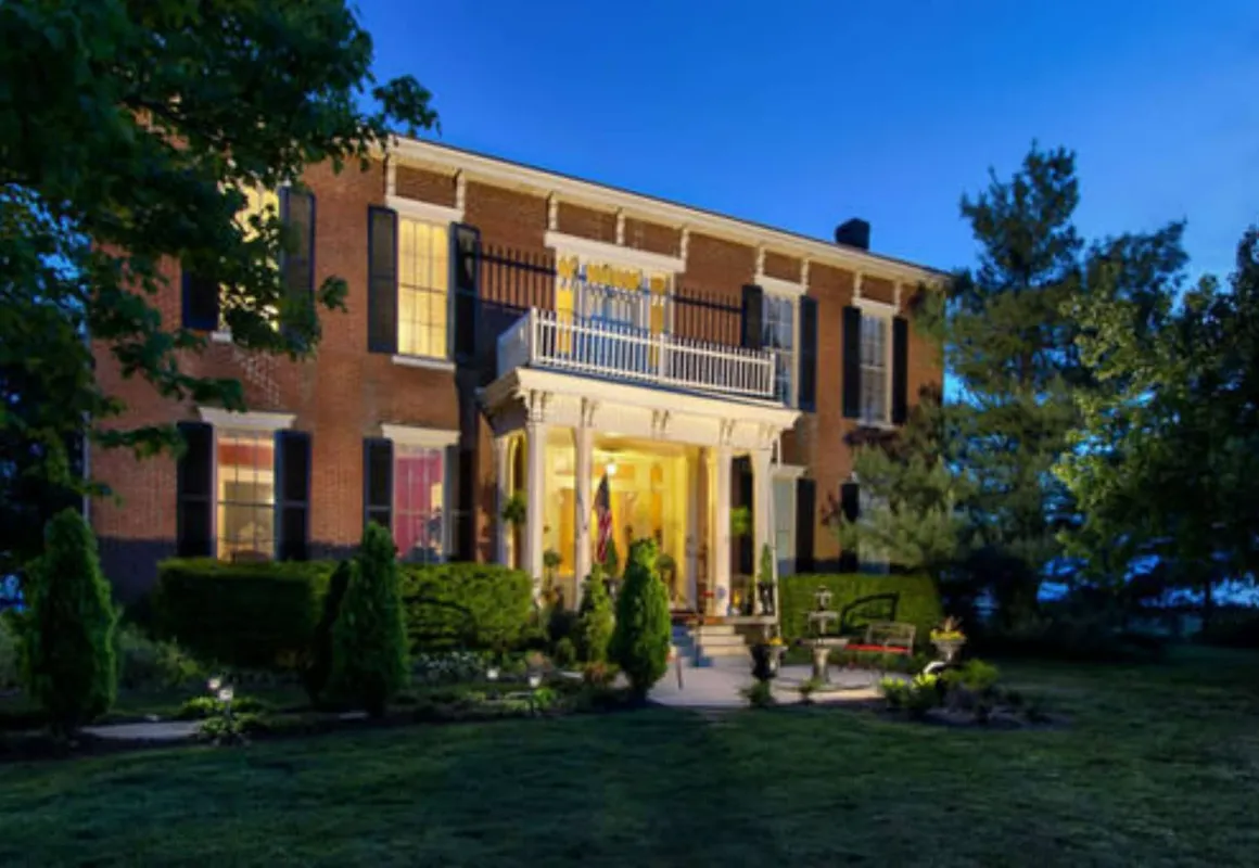 1851 Historic Maple Hill Manor B&B hotel hero