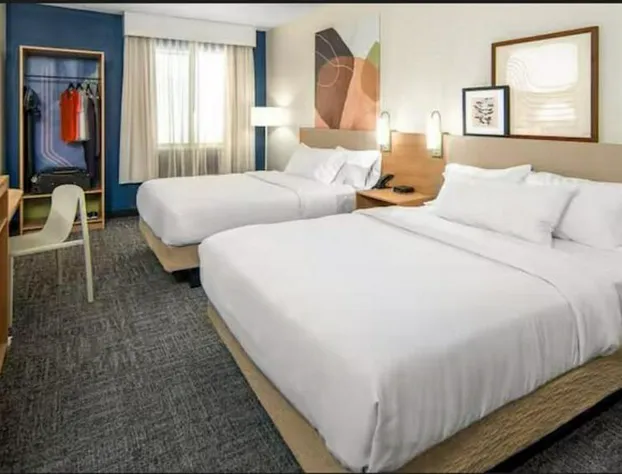 Spark by Hilton Glendive hotel detail image 1