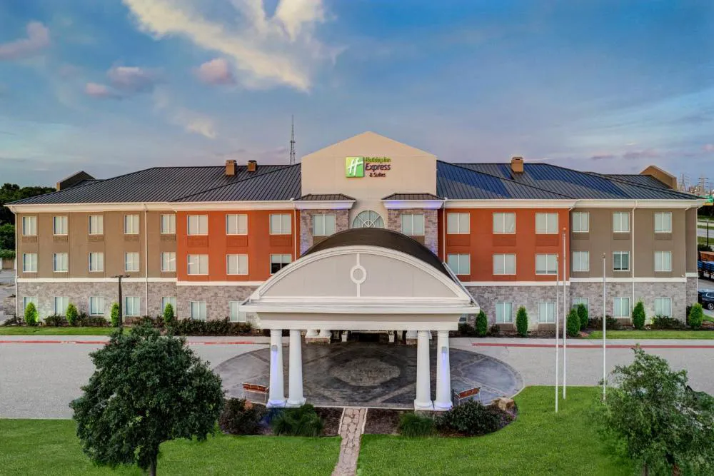 Holiday Inn Express Hotel & Suites Clute - Lake Jackson by IHG hotel hero