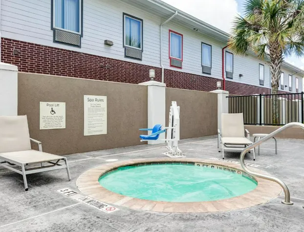 Holiday Inn Express Hotel & Suites Clute - Lake Jackson by IHG hotel detail image 3